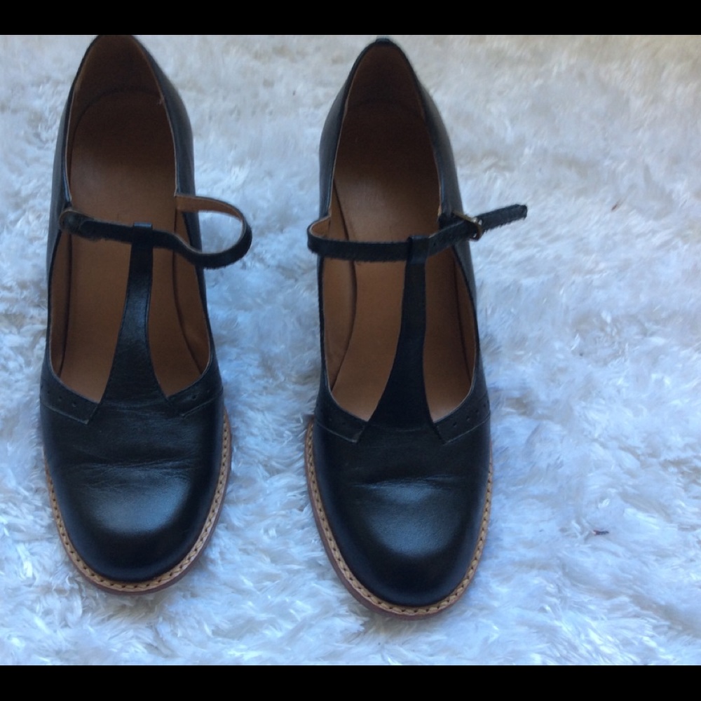 Aerosoles women's pumps Sz 7m black/ brown classic